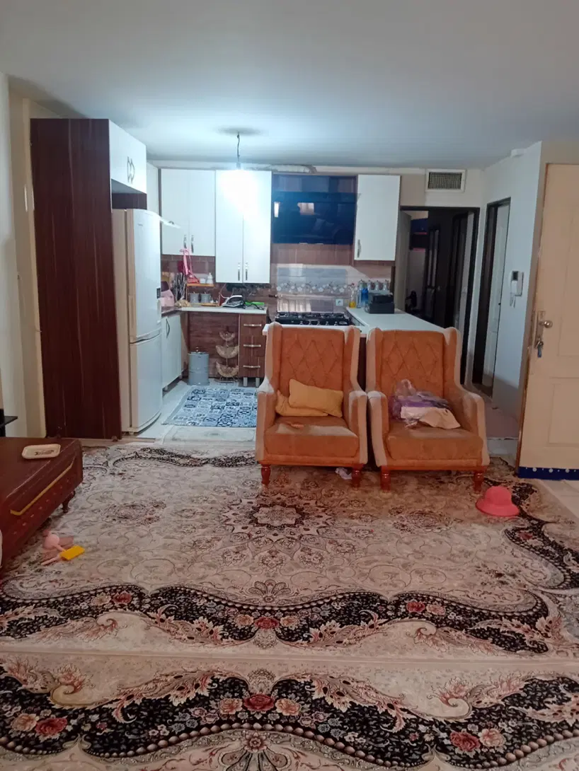 ۷۰متری روبه نما دارای آسانسور