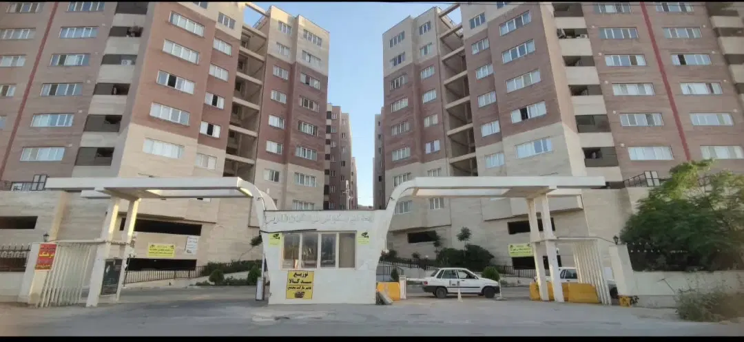 شهرک فرهنگیان 110متردو خواب صفر و خام