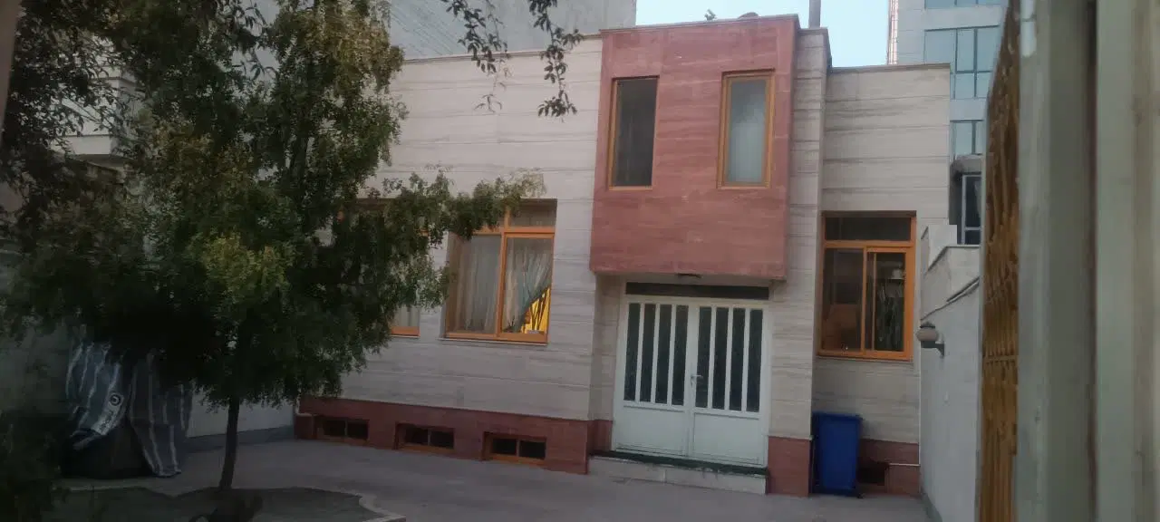 250 متر ویلایی وکیل آباد کوثر شمالی