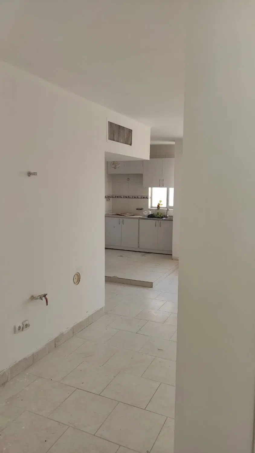 بناسازان،دوخوابه،سالن بزرگ، شمالی