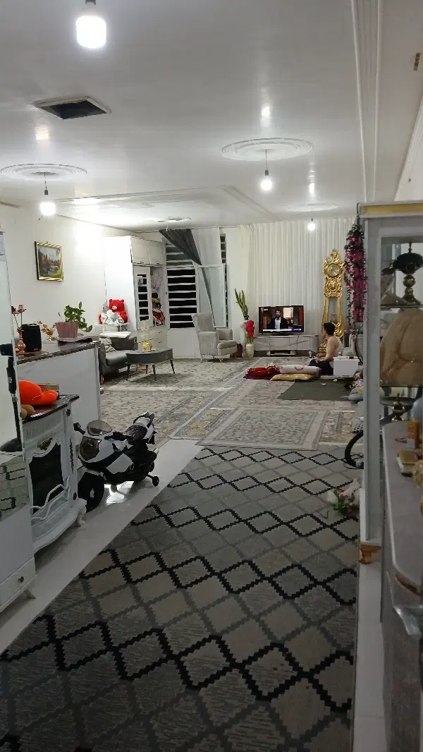 خونه طبقه بالاویلایی