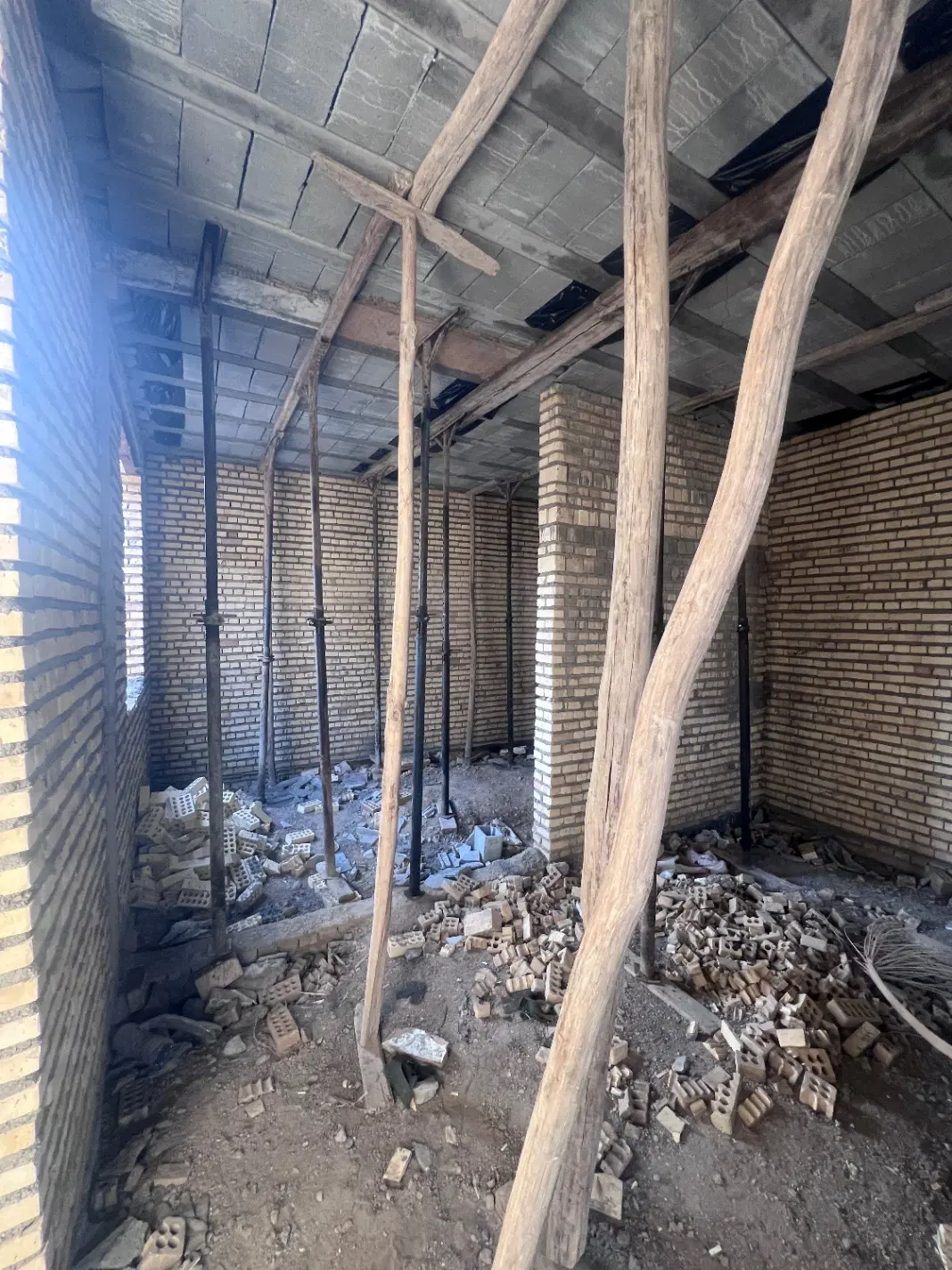 ساختمان نیمه کاره النصر