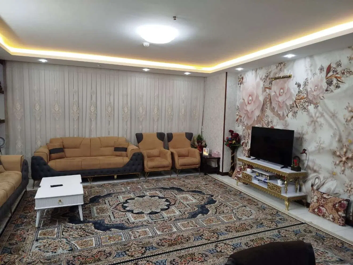 آپارتمان ۱۰۰ متری در خیابان پروین - بلوار ملاصدرا