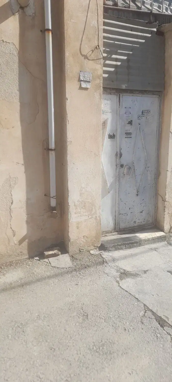 خانه ۵۰ متری چهاراه جعفر اباد
