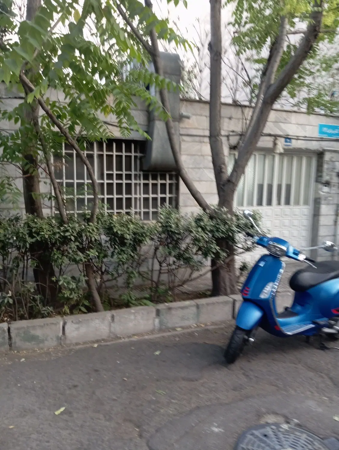۲۰۰متر ویلا ای 100متربنا 2خ بازسازی)املاک