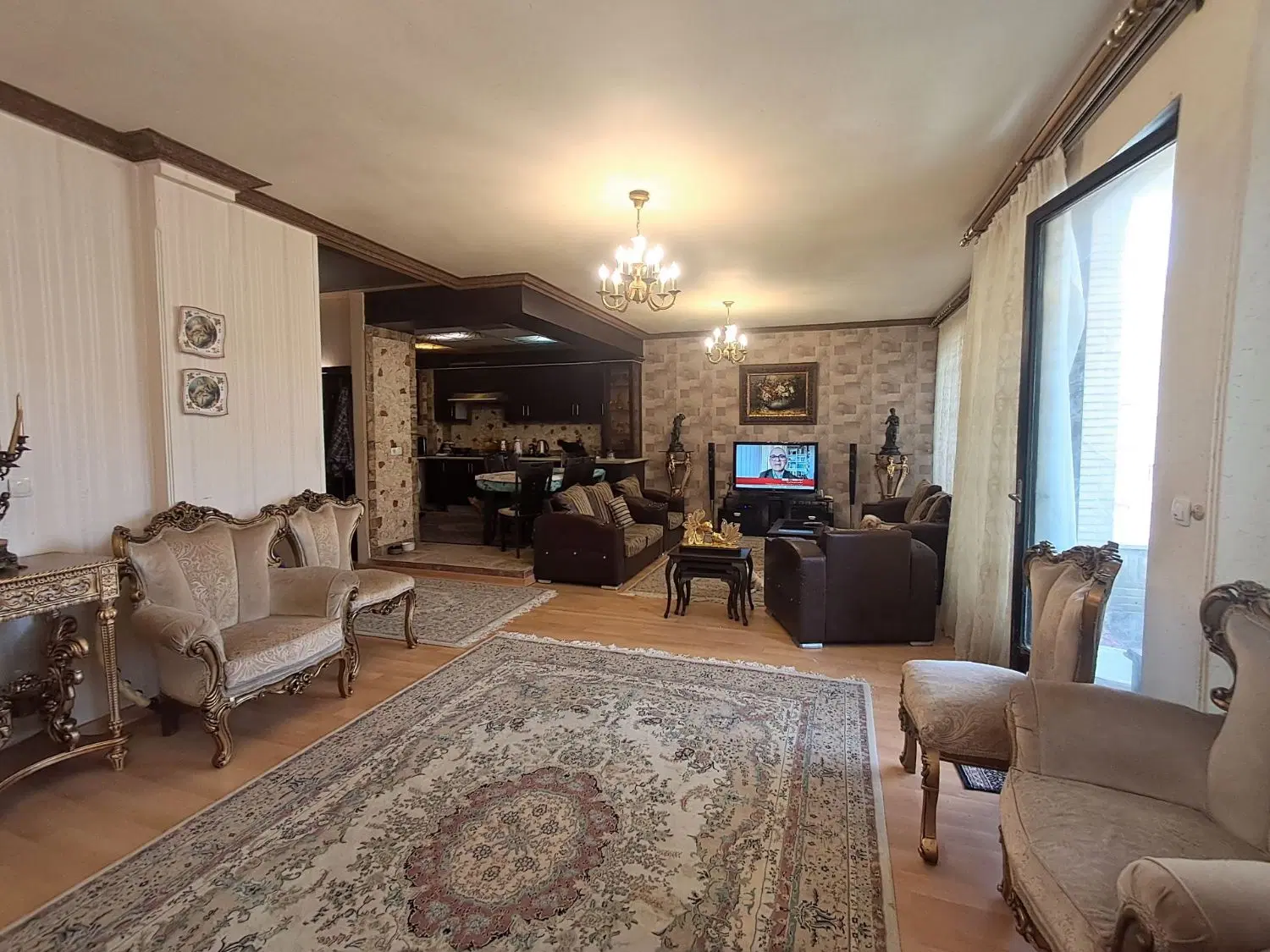 فروش واحد کارشناسان 110 متر شقایق 2