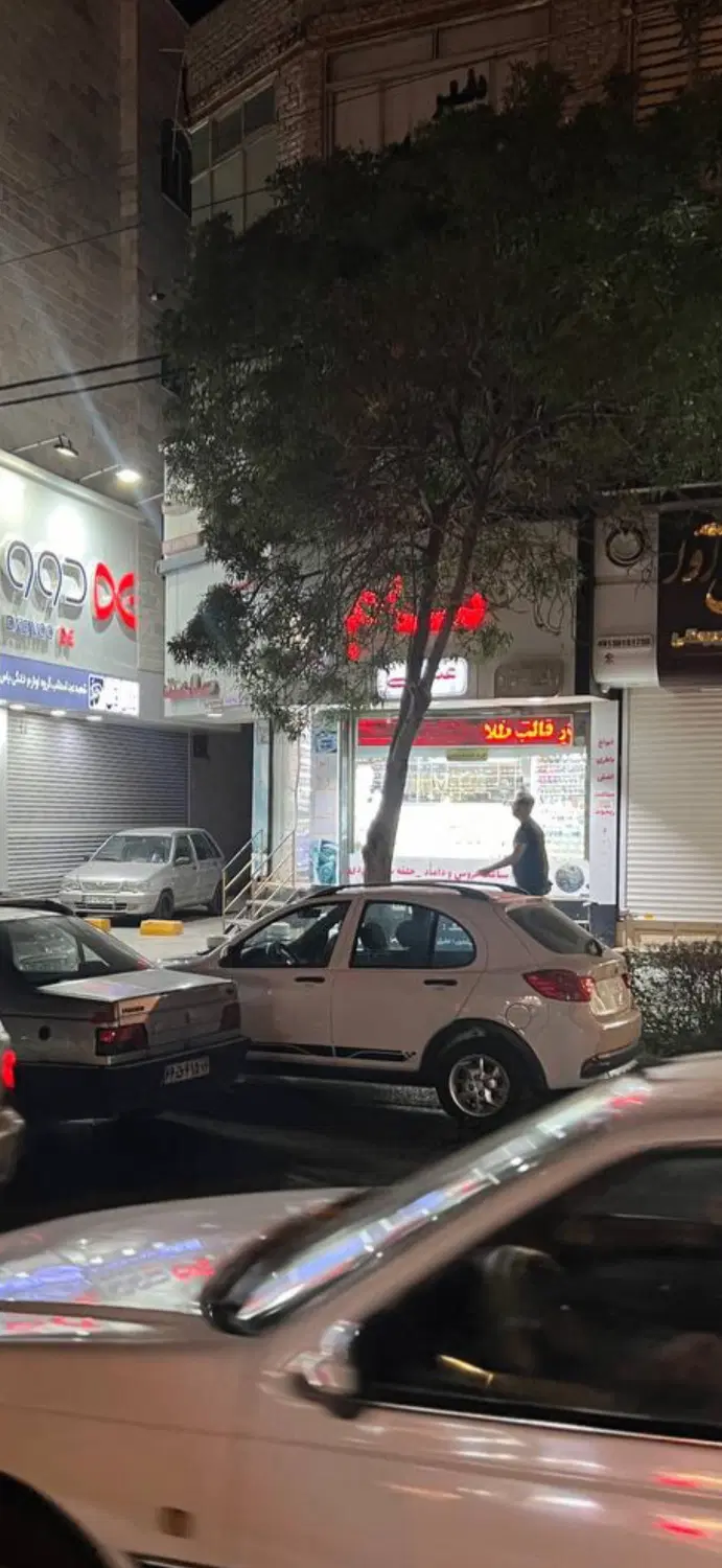 اجاره مغازه ۲۸ متری تاپ لوکیشن چهارراه عبدالمطب