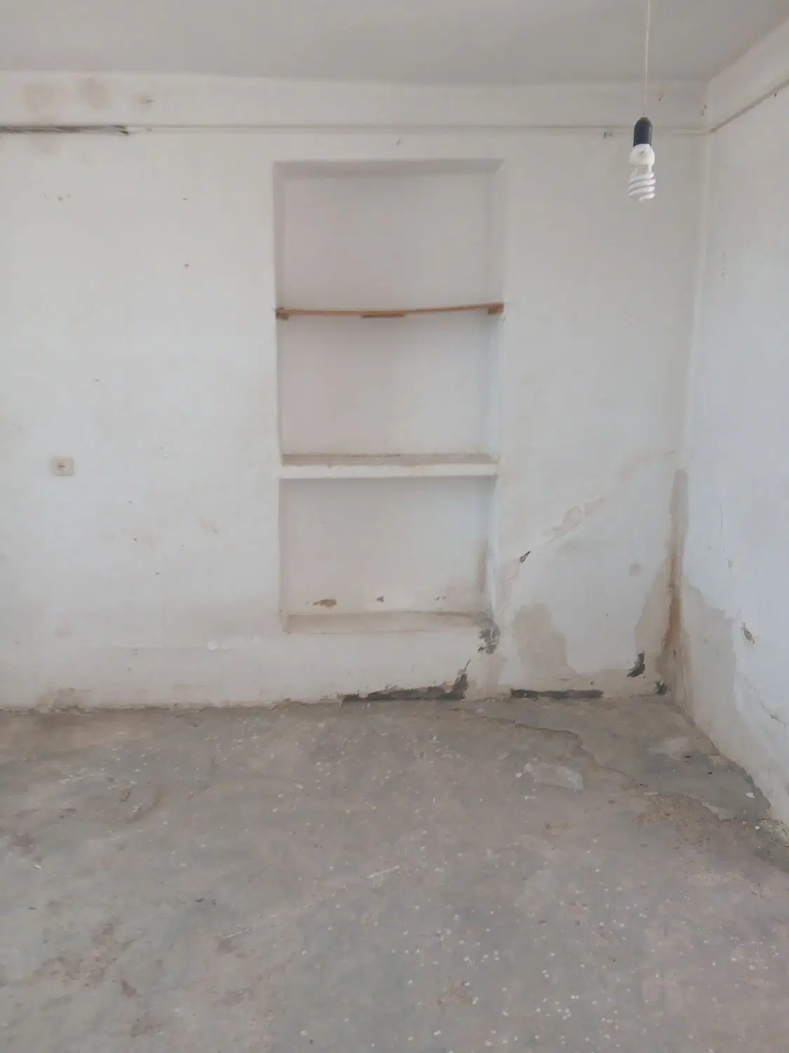 خانه اجاره ای در خیابان انقلاب