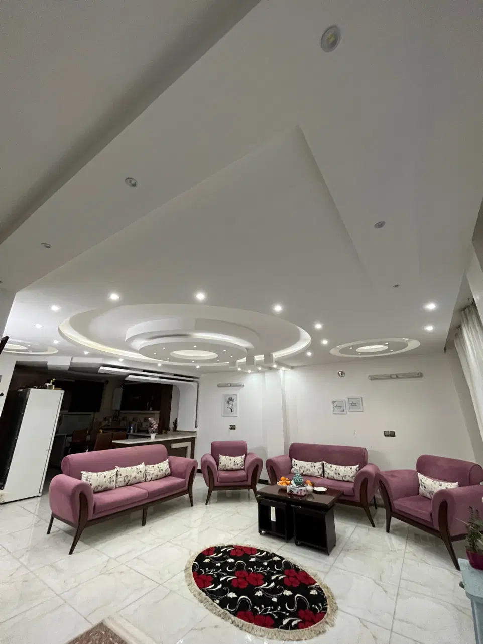 اپارتمان دوخواب شیک و تمیز
