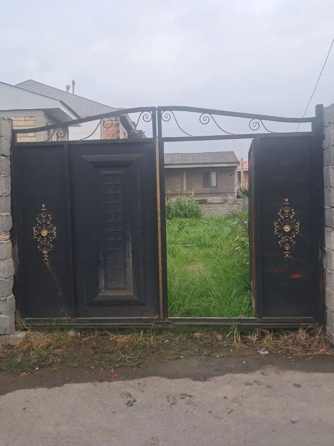 زمین206متر مربع