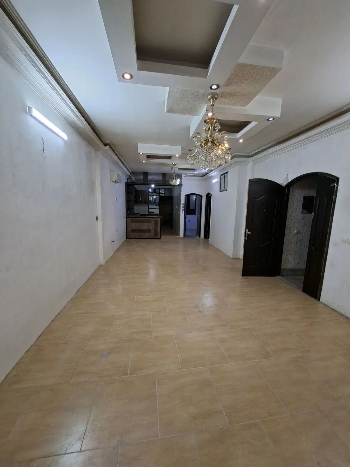 ۱۲۰متر تک واحدی_پارکینگ اختصاصی_طبقه اول_کریمی ۱۸