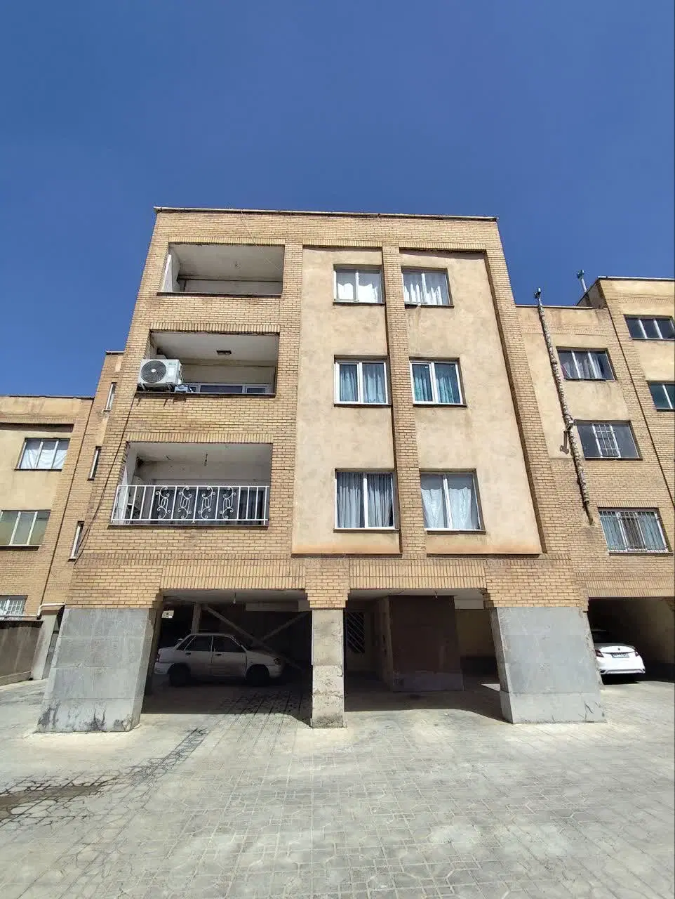 واحد شخصی ساز_ با پارکینگ