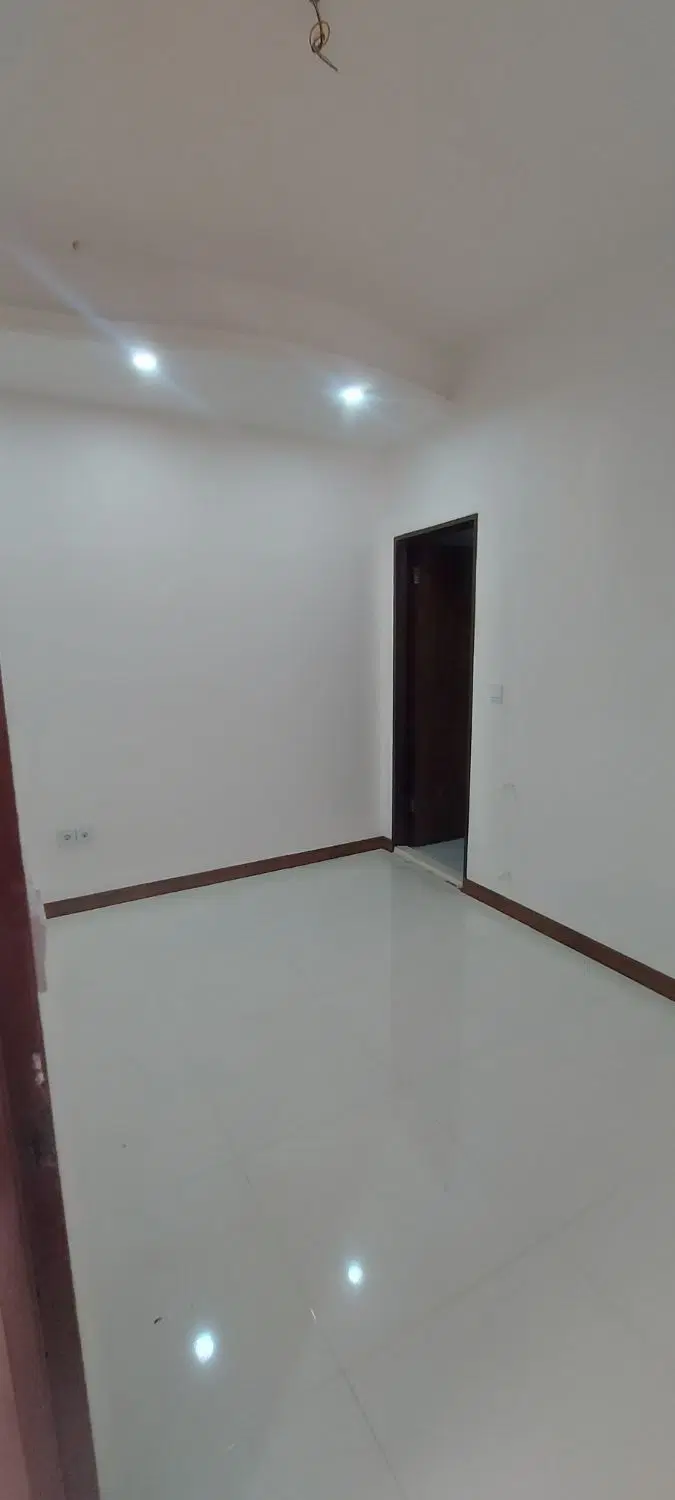۸۰متر شمالی نوساز  خیابان نسترن