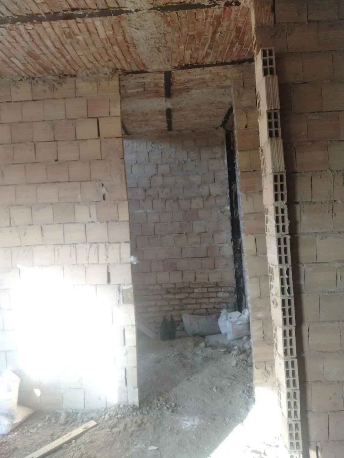 آپارتمان در رباط کریم در سه طبقه (معاوضه )