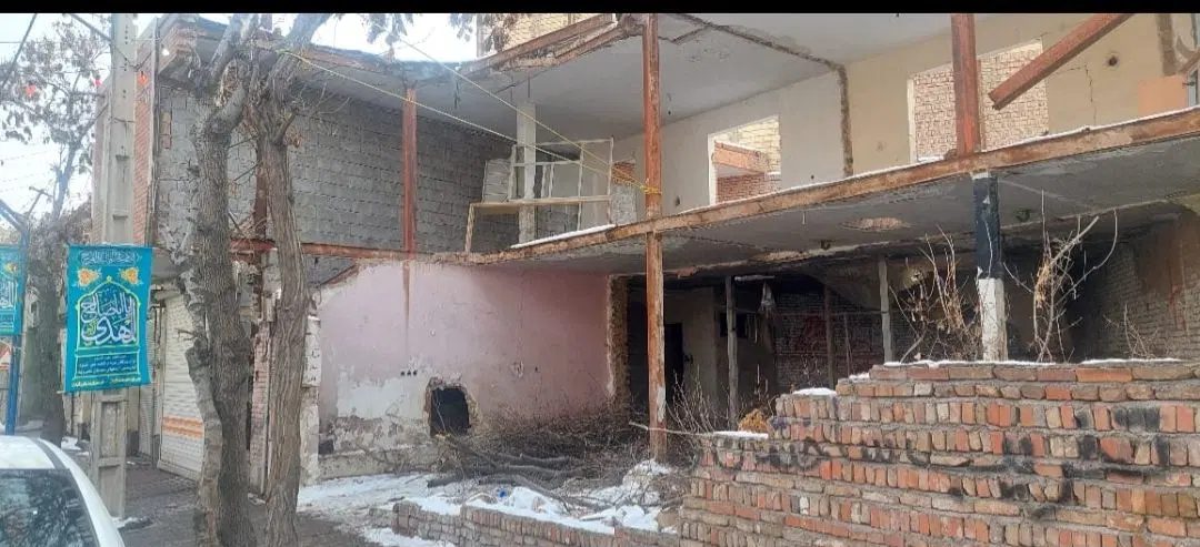 ملک تجاری ومسکونی در باسمنج