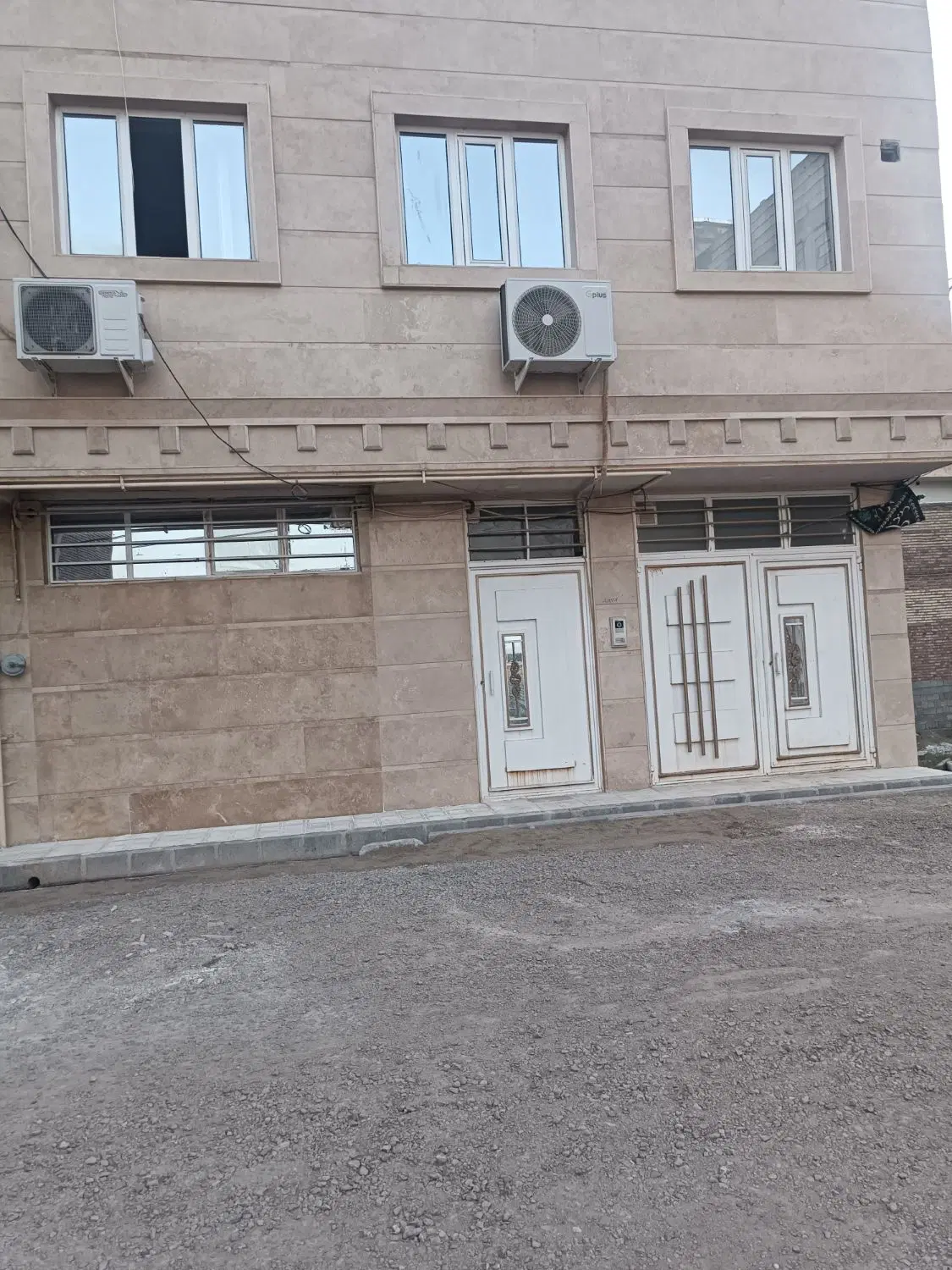 ساختمان دو طبقه فرهنگیان شمالی ولی آباد