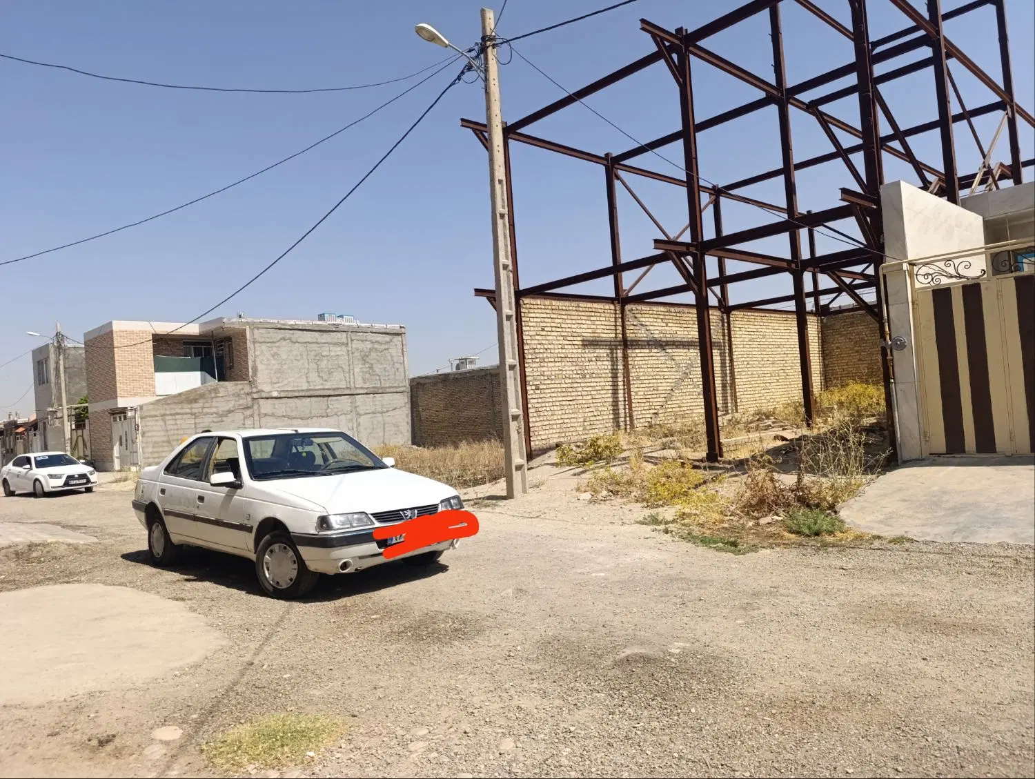 زمین نیمه ساز ناصردین