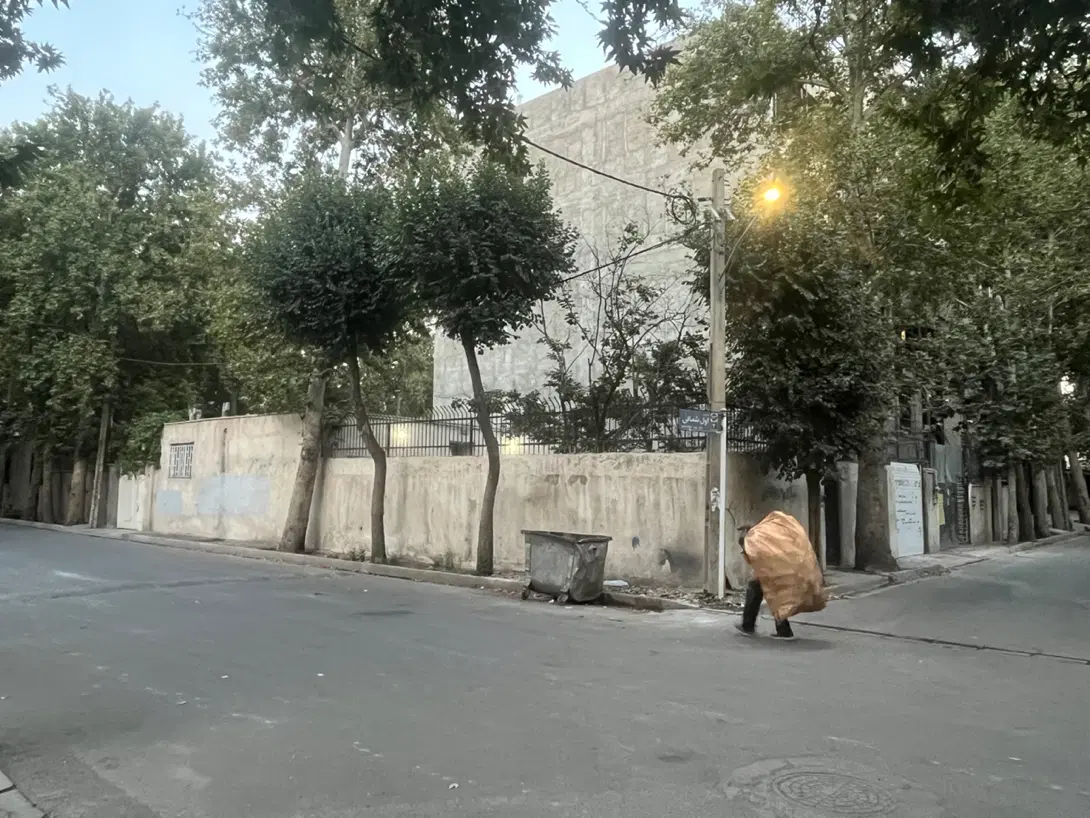 خانه ویلایی۲۷۵متر بهر خیابان تهاتر و نقد