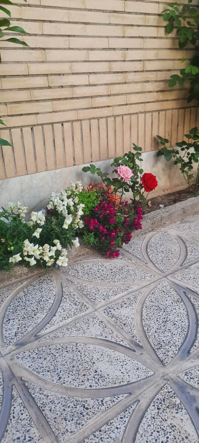منزل دو طبقه