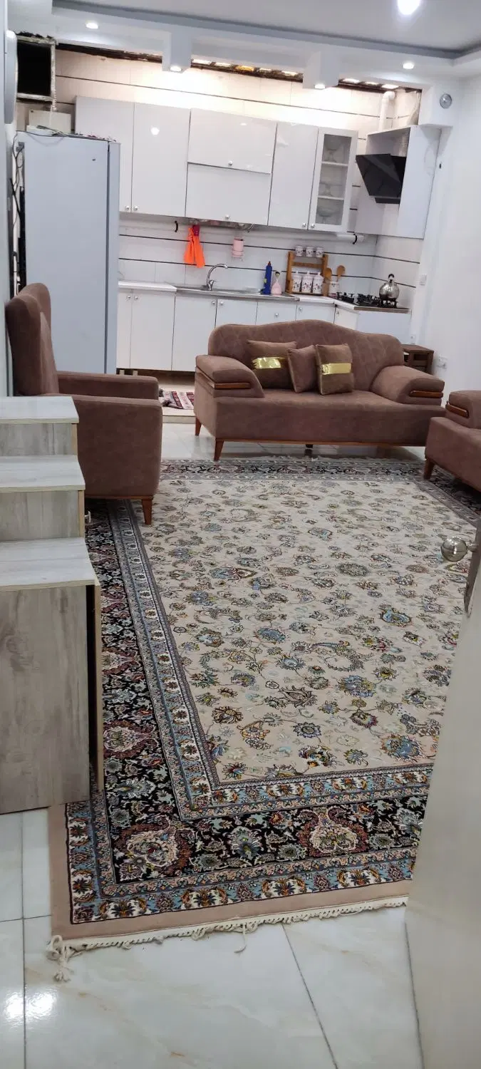 واحددر بهترین نقطه سه راه حسن اباد بحر خیابان اصلی