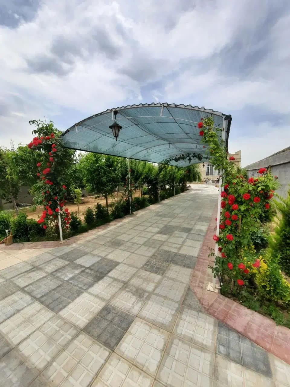 باغ ویلا سنددار