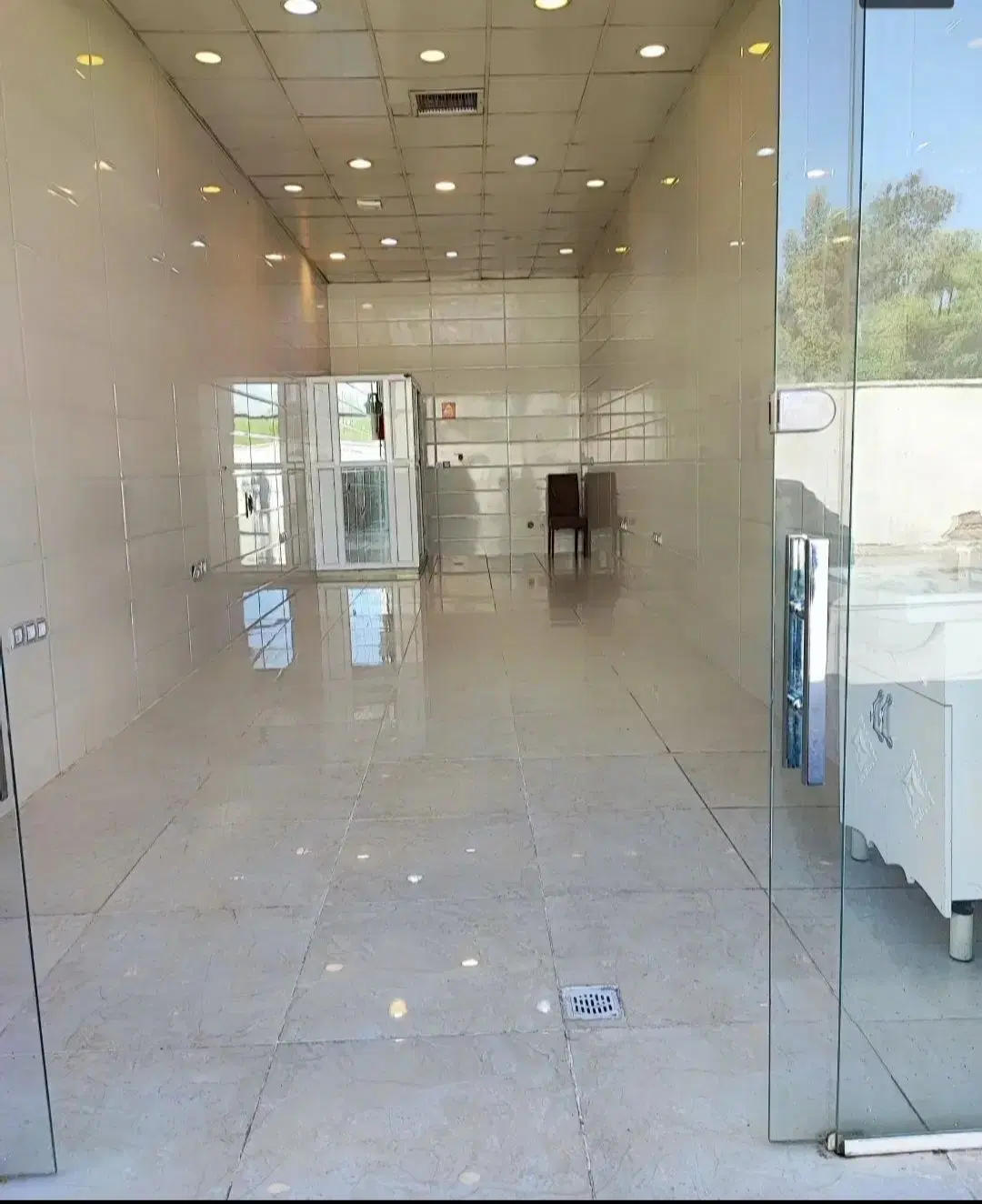 اجاره مغازه ۱۰ متری هجرت ۳