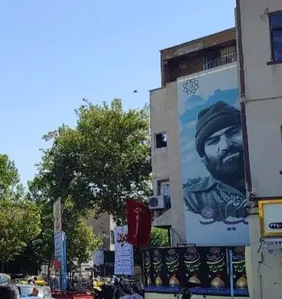 مغازه ۱۴ متری نبش چهارراه سیروس
