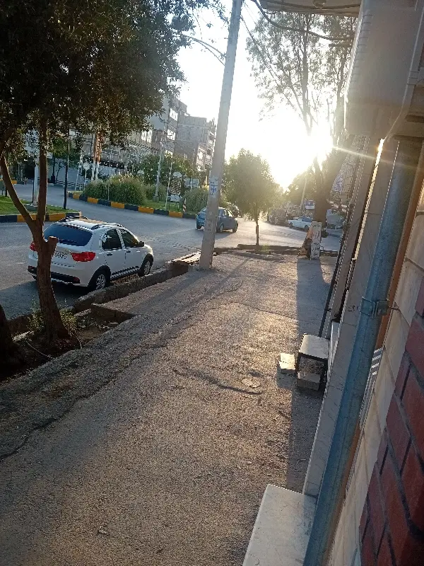 دو طبقه تجاری بر گنجوی