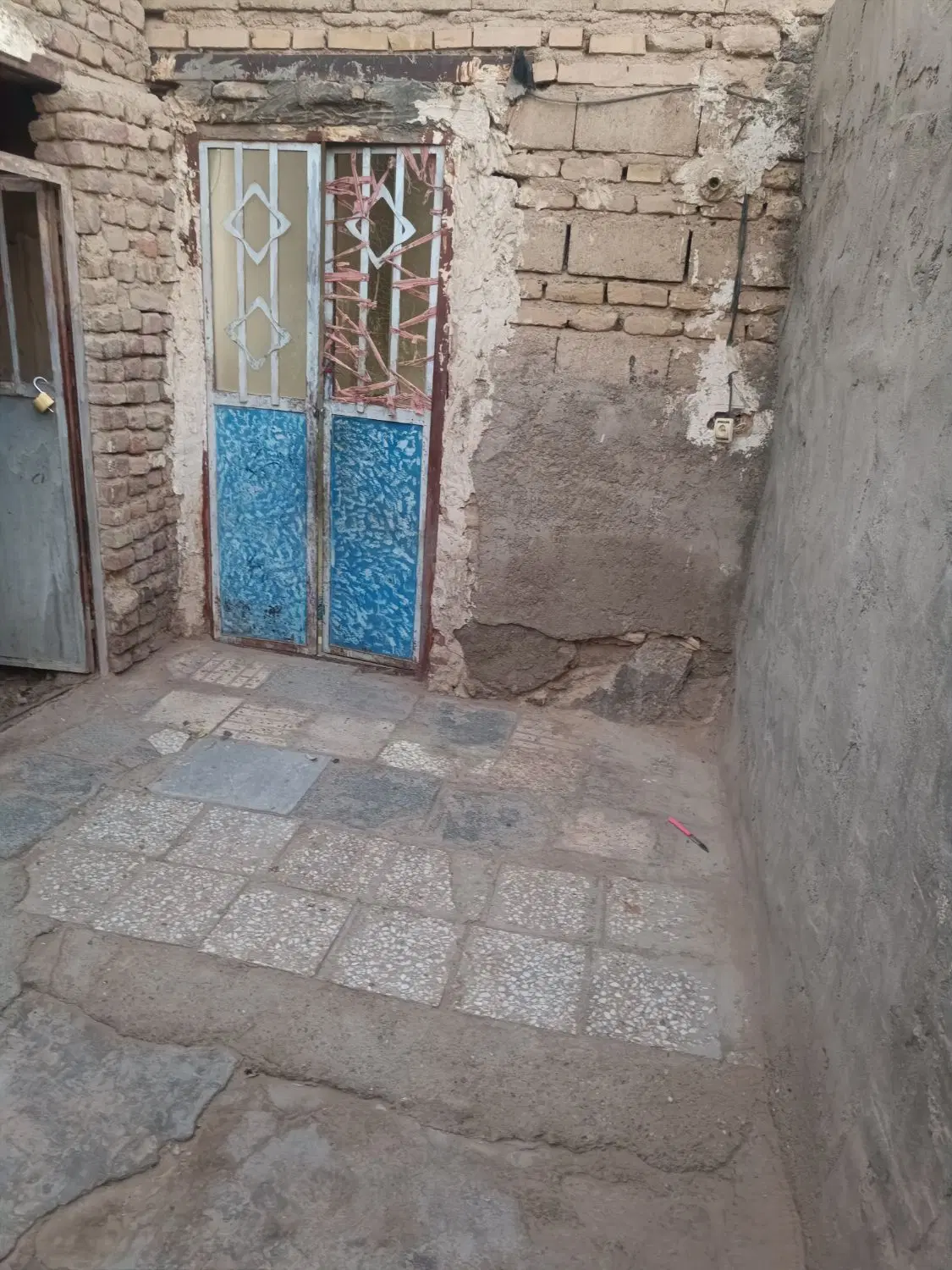 خونه اجاره‌ای تو خیابان جانبازان