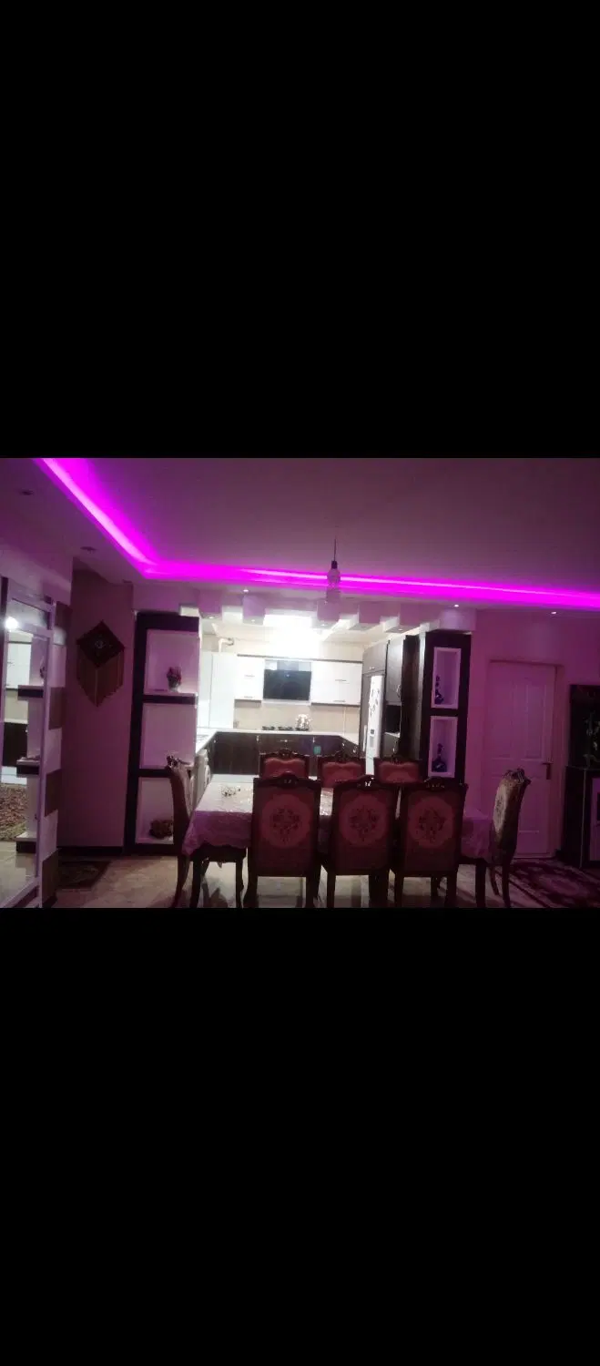 خانه ویلایی حیاط دار در شهرک مدنی.
