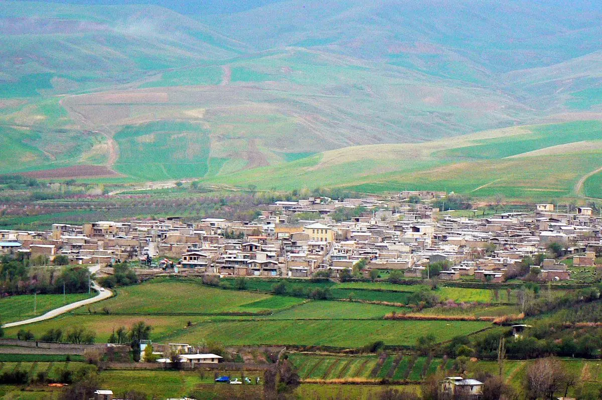 زمین مسکونی روستای فیال جاده اردوگاه۱۰۴متر