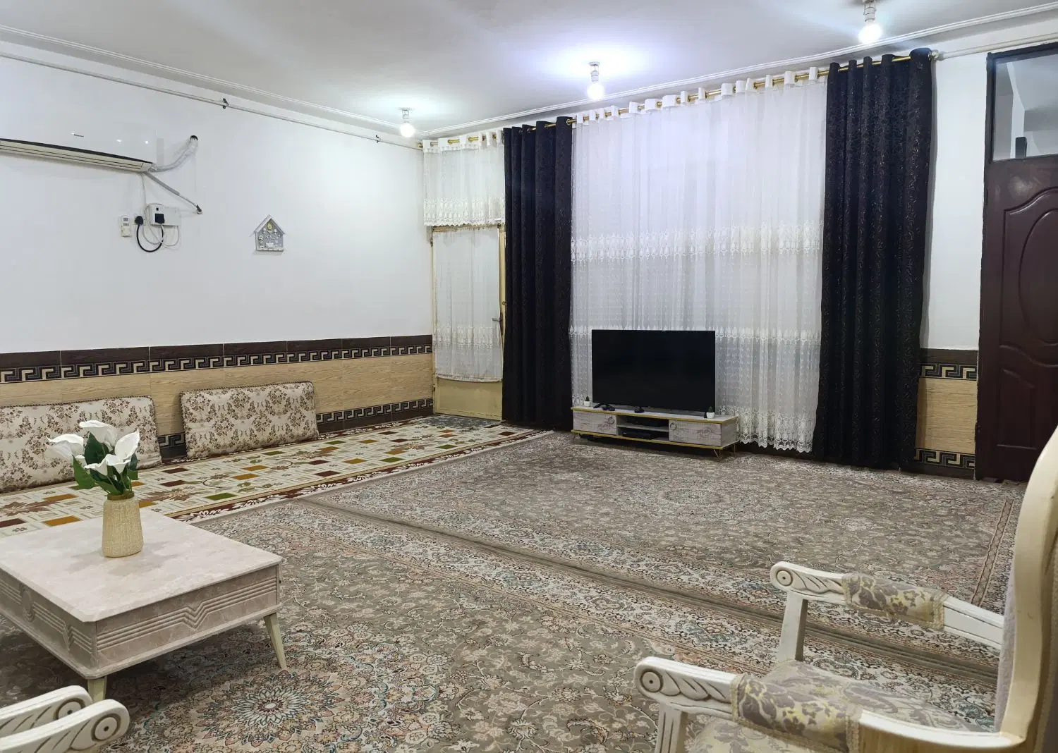 منزل ۱۱۱ متری رسالت