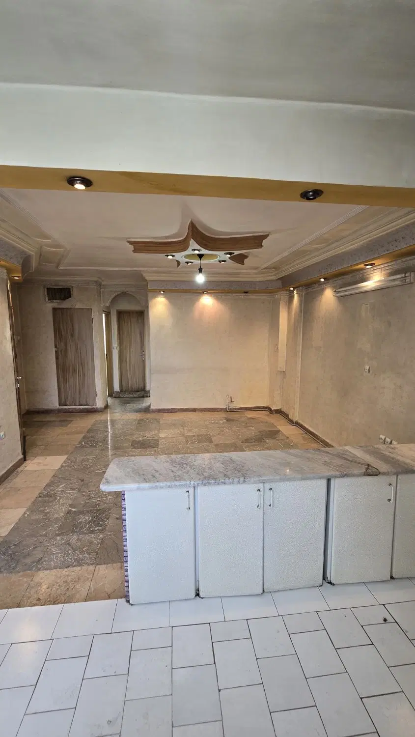 آپارتمان ۶۰ متردوخوابه تک واحدی
