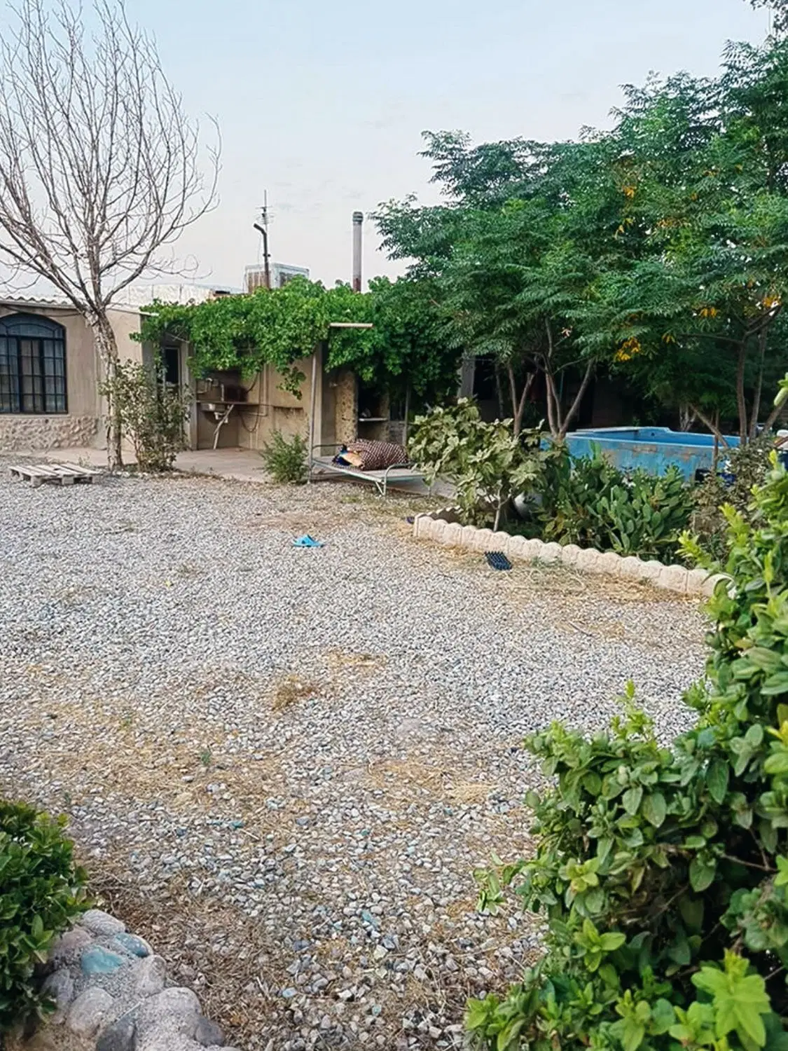 باغ2200متری یوسف رضا دو کنتور آب، برق، گاز