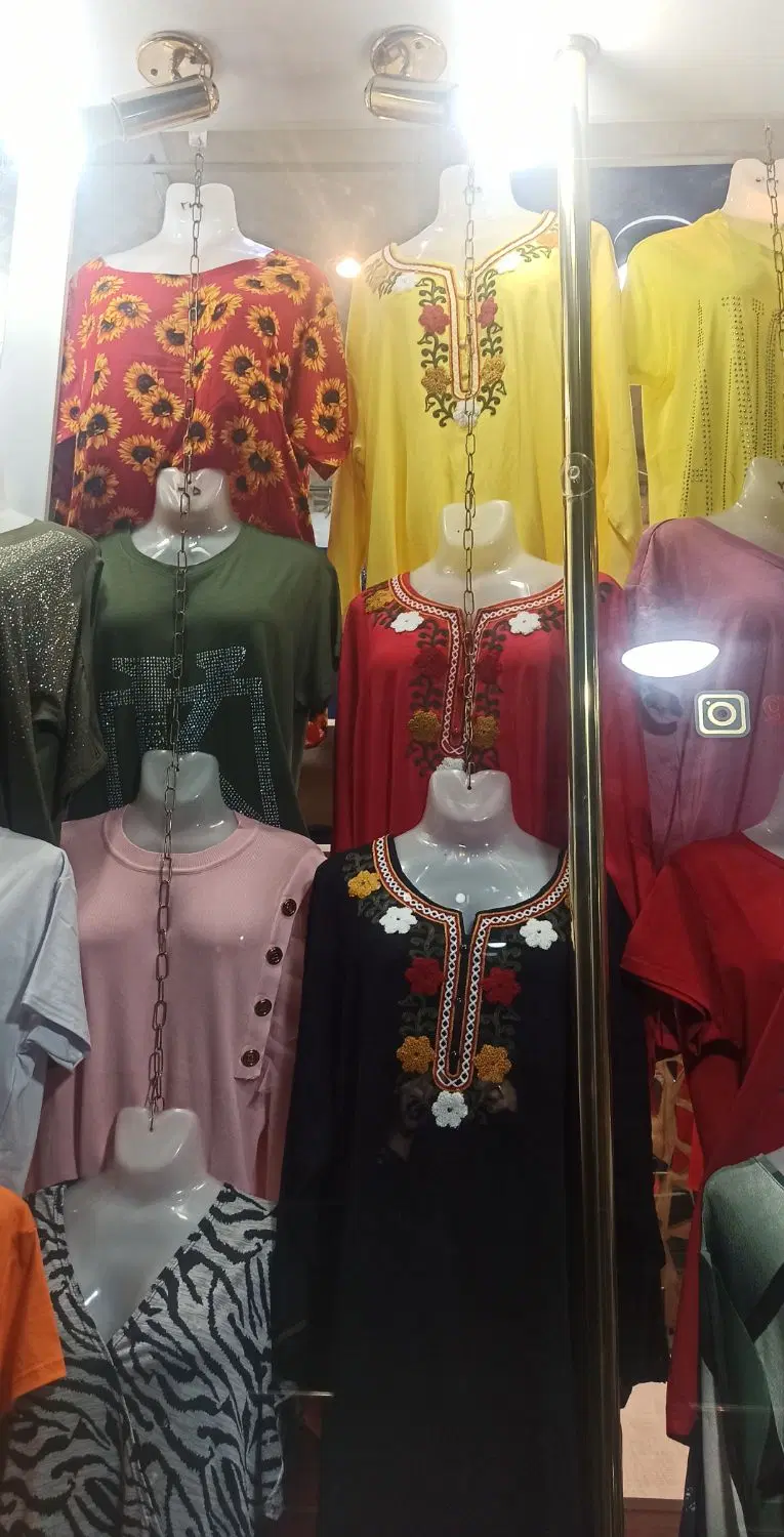 مغازه نقلی در مرکز شهر