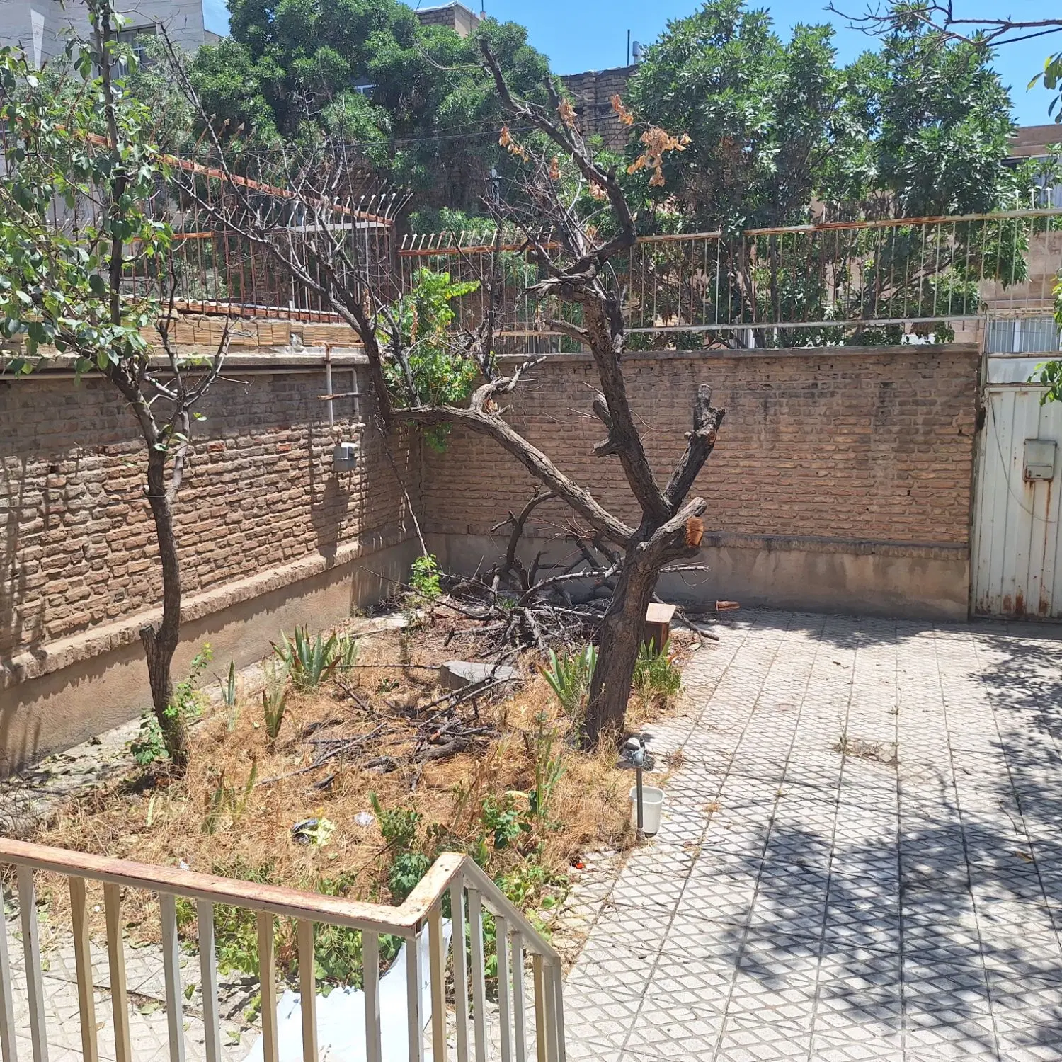 خانه ویلایی ۲۰۰متری دربستی شهرک مدنی