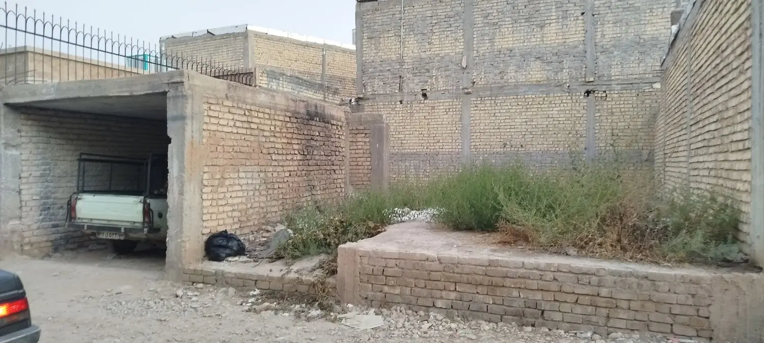 زمین ماه فیروزان