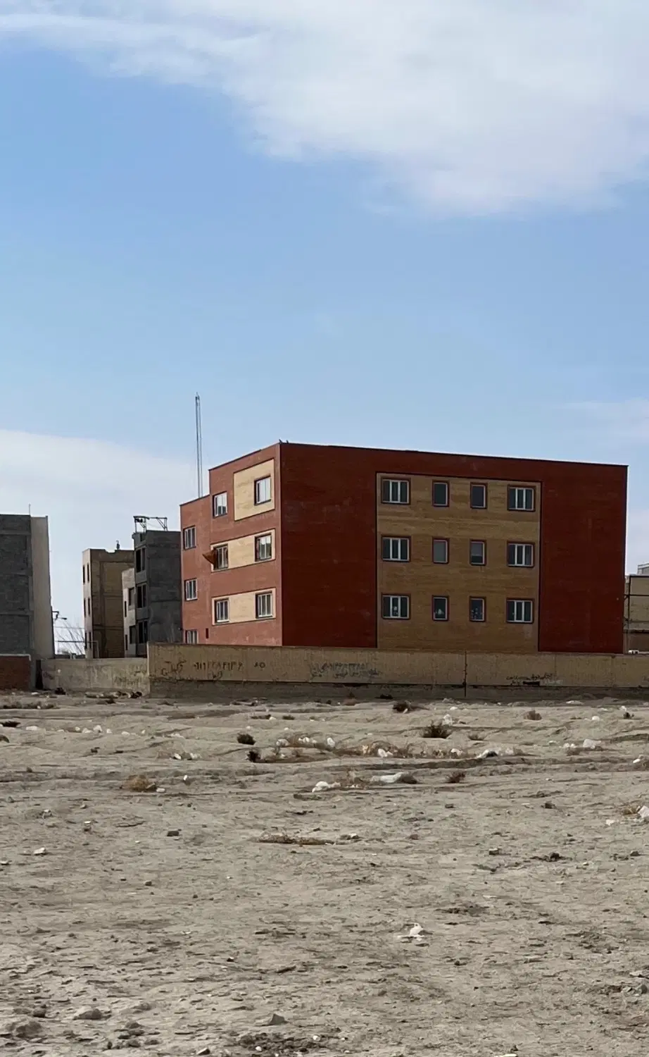 زمین فرارت بوستان ۲
