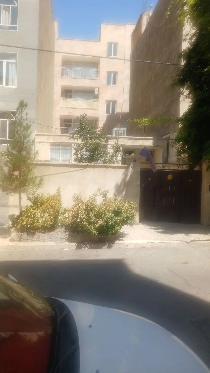 ویلایی تک برگ سند خ۲۲بهمن جنوبی