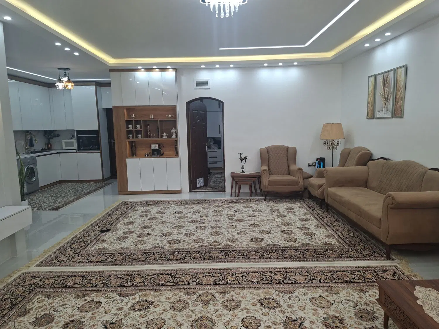 آپارتمان طبقه همکف ۹۰ متری
