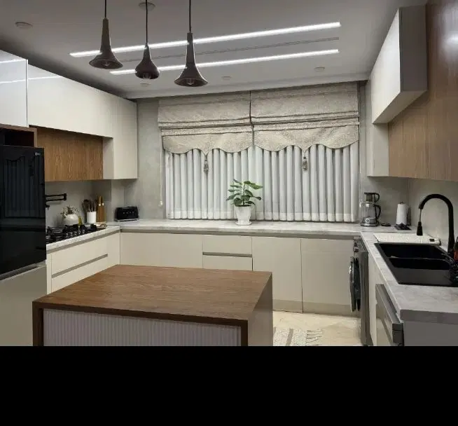 ۱۰۲ متر دو خواب * جمالزاده جنوبی * ۲ پارکینگ سندی