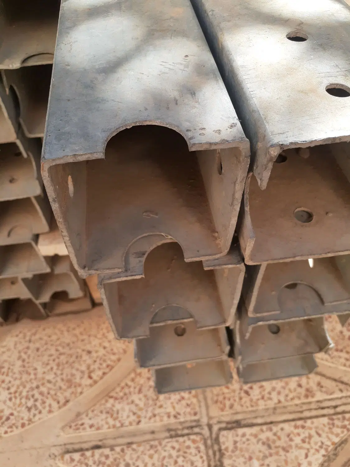 فروش ۵۸ عدد ستون گالوانیزه گلخانه