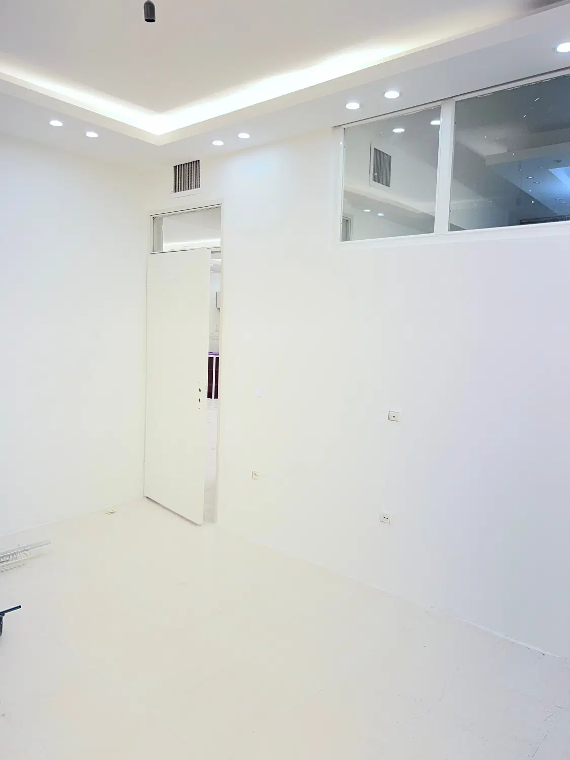 واحد آپارتمان__ 106 متری __ فول امکانات