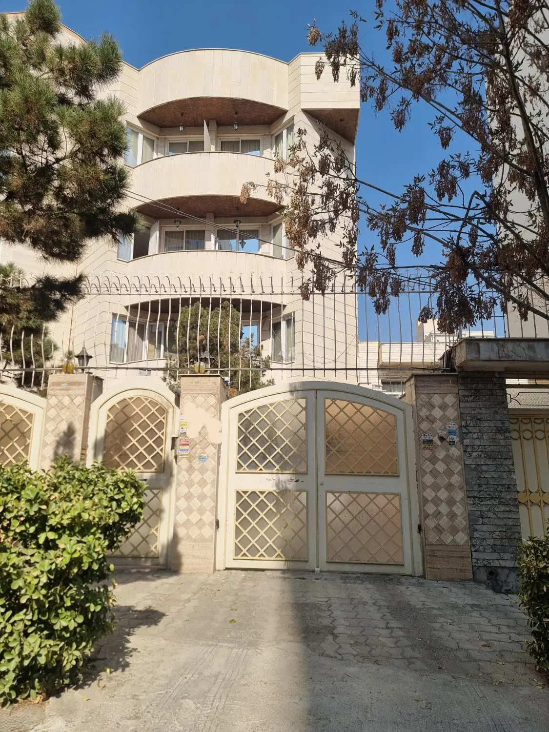 رهن و اجاره_اپارتمان ۱۶۰ متری