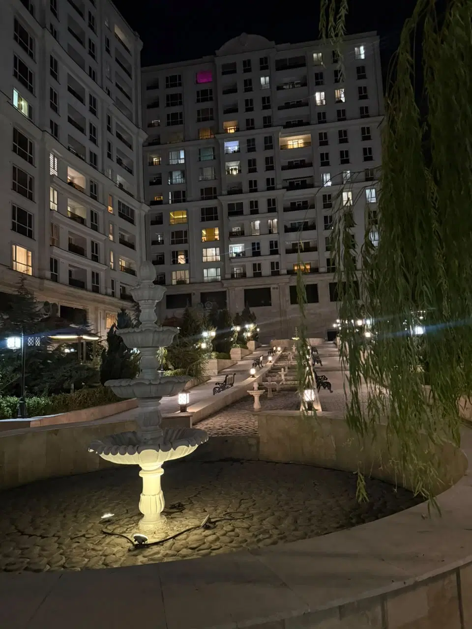 ۱۴۰متر ۳خواب ، ۲پارکینگ ، تراس قابل چیدمان
