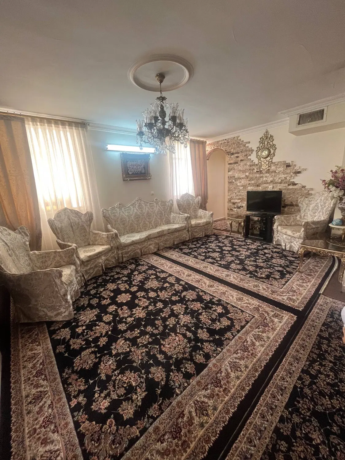 آپارتمان ۵۸ متری غرق در نور با قدرالسهم