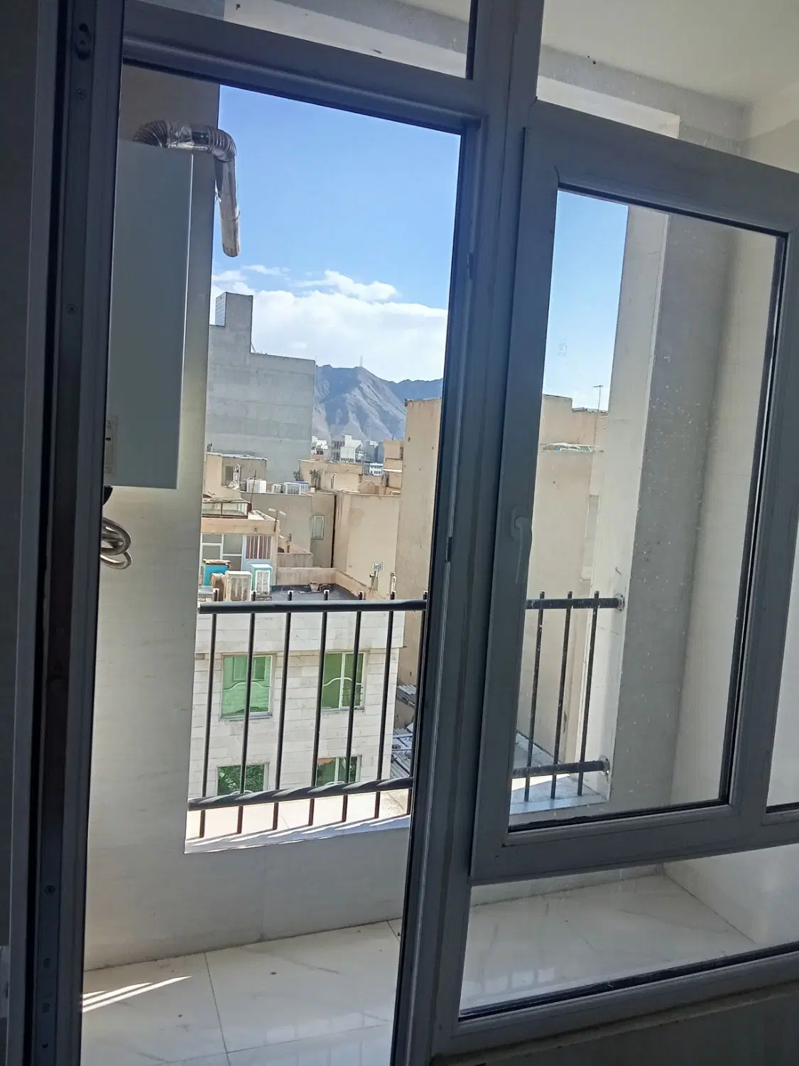 ۹۵ تک واحدی مسعودیه پارکینگ