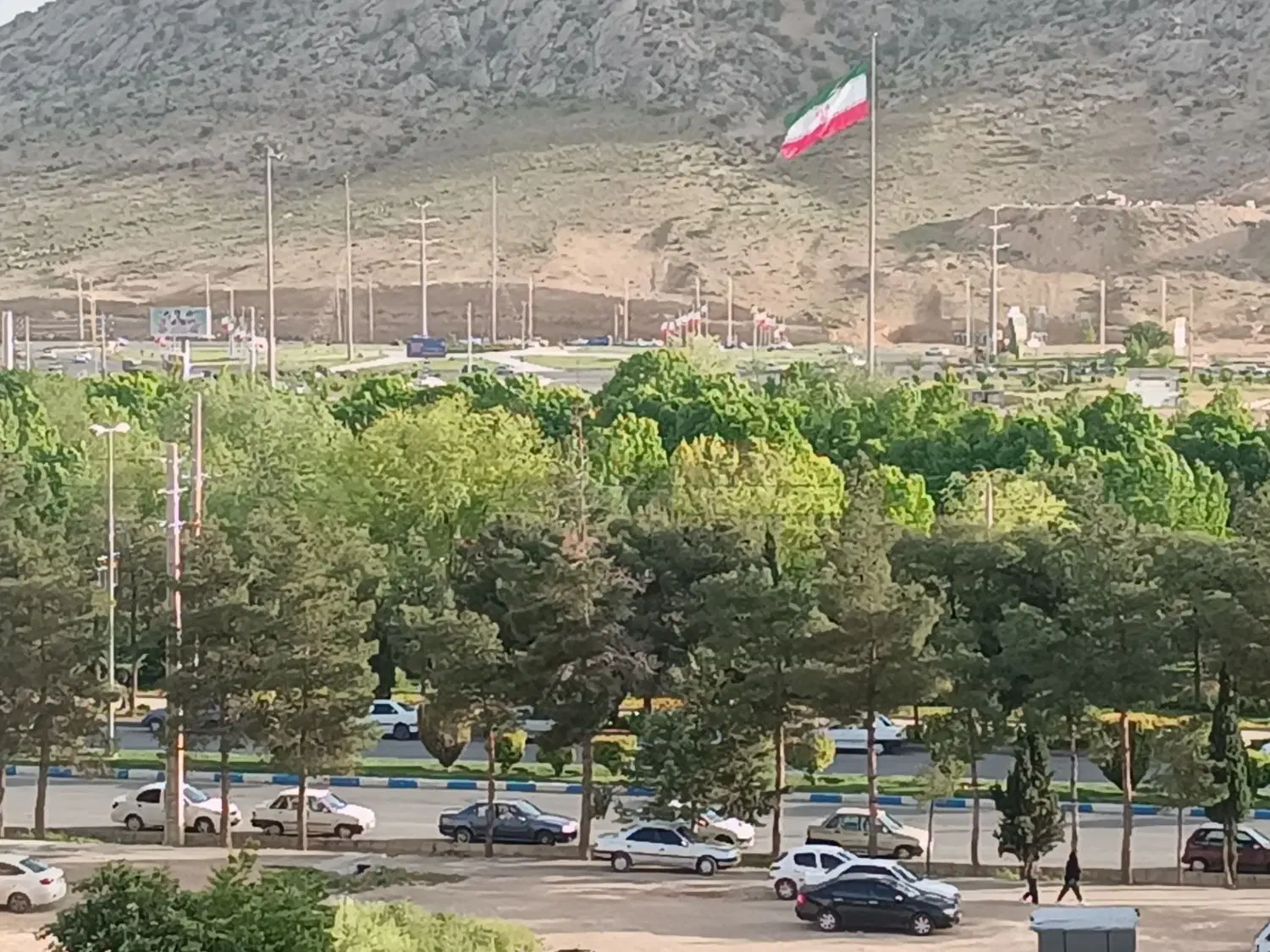 فروش زمین مسکونی_ البرز ۳ _ درب ساختمان M3