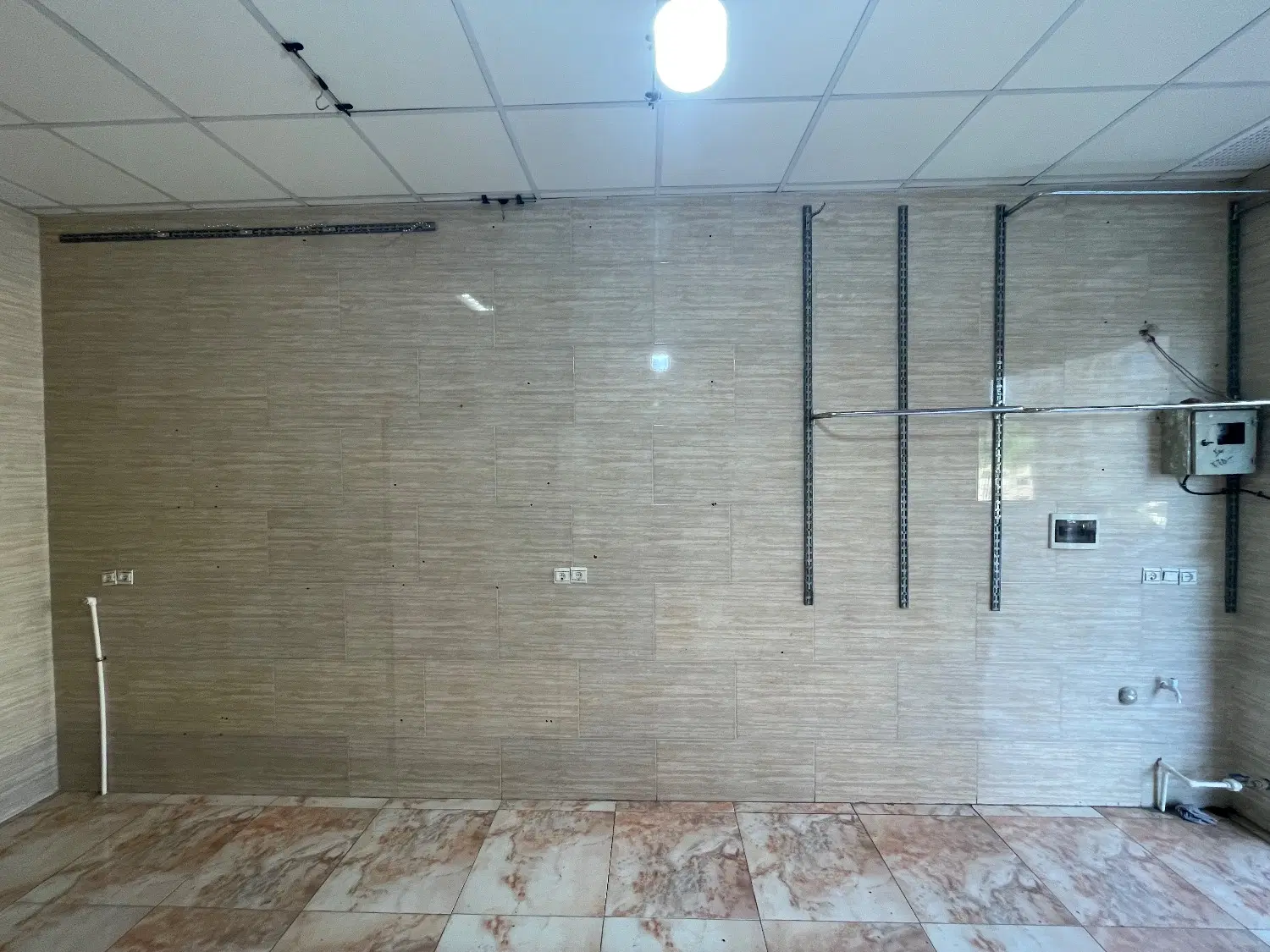 اجاره۲۴متر مغازه خیابان جهاد(شهرک امین)
