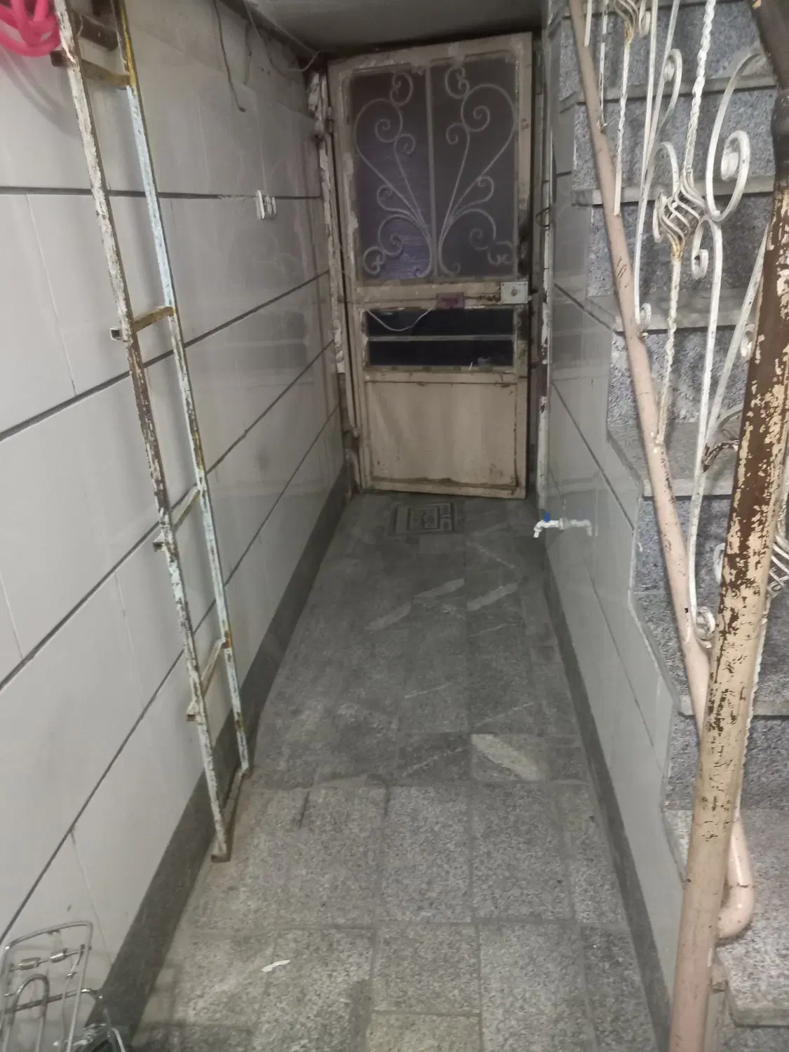 یک باب منزل مسکونی
